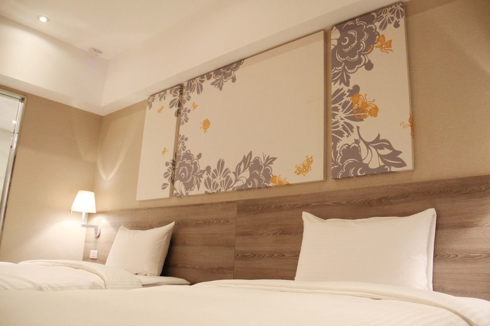 Aeris International Hotel Taichung Exterior photo